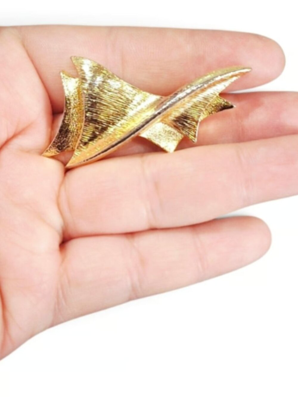 Vintage Gold Tone Abstract Sculptural Brooch Pin